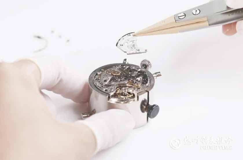 修复英纳格手表划痕——英纳格官方售后维修服务中心
